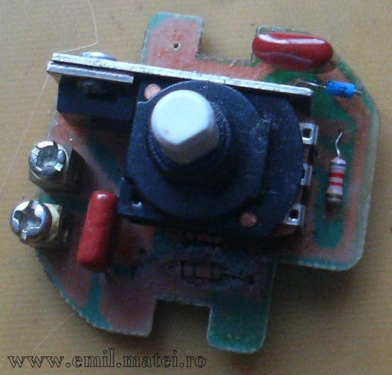 Dimmer fara histerezis cu triac si diac